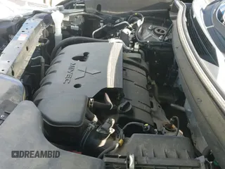 2020 Mitsubishi Outlander SE z VIN JA4AD3A37LZ020064, wystawiony jako IAAI lot #43424364 z przebiegiem 102 696 mil mil oraz . Historia ofert i sprzedaży dostępna na DreamBid. Obrazek 19.