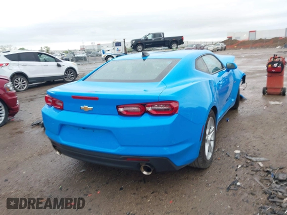2023 Chevrolet Camaro 1LT z VIN 1G1FB1RS1P0140463, wystawiony jako IAAI lot #41952133 z przebiegiem 42 043 mil mil oraz . Historia ofert i sprzedaży dostępna na DreamBid. Obrazek 4.