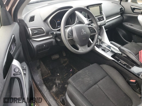 2018 Mitsubishi Eclipse Cross ES с VIN JA4AT3AA7JZ040149, выставлен на аукционе Copart как лот 84834854 с пробегом 87 347 миль миль и Списание • Salvage title. История ставок и продаж доступна на DreamBid. Изображение 8.