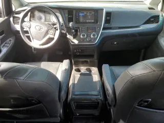 2017 Toyota Sienna SE with VIN 5TDXZ3DC0HS779855, listed as a Copart auction lot 56037865 with 95,959 mi miles and Salvage title. Bid and sale history available at DreamBid. Image 8.