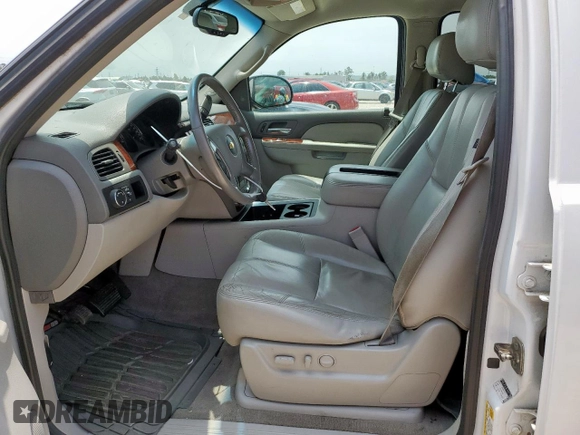 2012 Chevrolet Suburban LT with VIN 1GNSCJE04CR265414, listed as a Copart auction lot 58189085 with 183,114 mi miles and Clean title. Bid and sale history available at DreamBid. Image 7.
