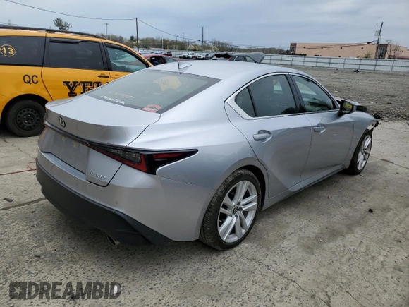 2021 Lexus IS 300 z VIN JTHCA1D26M5117150, wystawiony jako Copart lot #52930965 z przebiegiem 16 858 mil mil oraz Szkoda całkowita • Salvage title. Historia ofert i sprzedaży dostępna na DreamBid. Obrazek 3.