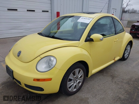 2009 Volkswagen Beetle S with VIN 3VWRW31C09M514034, listed as a IAAI auction lot 41969381 with 147,278 mi miles and . Bid and sale history available at DreamBid. Image 17.