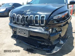 2018 Jeep Cherokee Latitude с VIN 1C4PJLCB5JD503737, выставлен на аукционе IAAI как лот 42593770 с пробегом 112 697 миль миль и . История ставок и продаж доступна на DreamBid. Изображение 6.