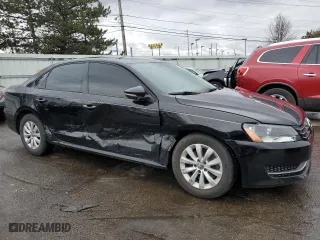 2012 Volkswagen Passat S w/Appearance with VIN 1VWAH7A30CC100422, listed as a Copart auction lot 47727135 with 167,598 mi miles and Salvage Title. Bid and sale history available at carsss.com. Image 4.