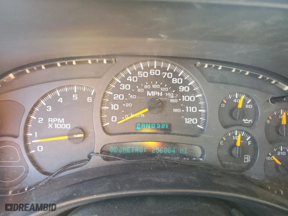2003 Chevrolet Silverado 1500 Work Truck with VIN 2GCEC19X931240921, listed as a Copart auction lot 86521384 with 256,884 mi miles and Clean Title. Bid and sale history available at carsss.com. Image 9.