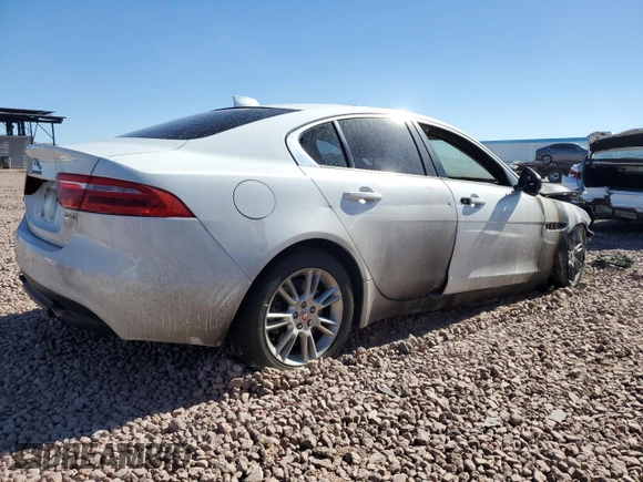 2018 Jaguar XE 25t Premium with VIN SAJAD4FX1JCP25550, listed as a Copart auction lot 78917384 with 0 mi miles and Salvage Title. Bid and sale history available at carsss.com. Image 3.