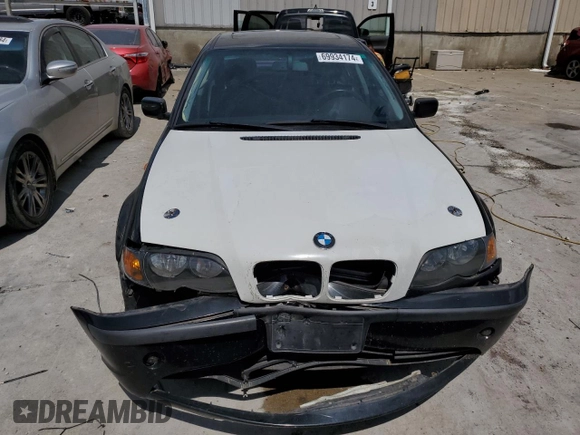 2002 BMW 3 Series 325i with VIN WBAET37492NH00211, listed as a Copart auction lot 69934174 with 177,833 mi miles and Non Repairable. Bid and sale history available at carsss.com. Image 5.