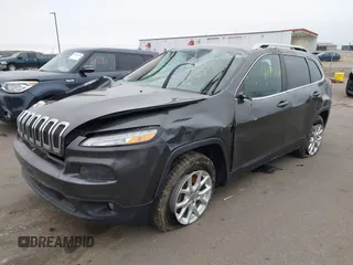2015 Jeep Cherokee Latitude with VIN 1C4PJMCS2FW755219, listed as a IAAI auction lot 41830715 with 113,097 mi miles. Bid and sale history available at carsss.com. Image 17.