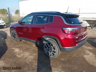 2020 Jeep Compass Limited with VIN 3C4NJCCB5LT218640, listed as a IAAI auction lot 41218825 with 48,097 mi miles. Bid and sale history available at carsss.com. Image 3.