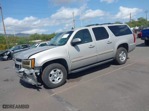 2007 Chevrolet Suburban LT with VIN 1GNFK16327J371622, listed as a IAAI auction lot 41539925 with 231,268 mi miles. Bid and sale history available at carsss.com. Image 2.
