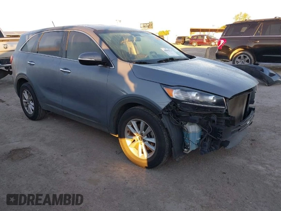 2020 Kia Sorento LX with VIN 5XYPG4A38LG641907, listed as a IAAI auction lot 40848514 with 119,140 mi miles. Bid and sale history available at carsss.com. Image 1.