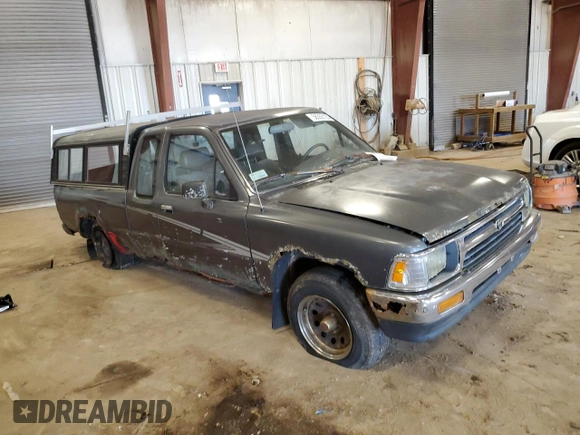 1992 Toyota Pickup DLX z VIN JT4RN93P0N5065687, wystawiony jako Copart lot #56355125 z przebiegiem 215 019 mil mil oraz Czysty tytuł • Clean title. Historia ofert i sprzedaży dostępna na DreamBid. Obrazek 4.