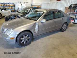 2004 Mercedes-Benz C 320 with VIN WDBRF64J24F547073, listed as a Copart auction lot 83461944 with 98,420 mi miles and Salvage Title. Bid and sale history available at DreamBid. Image 1.