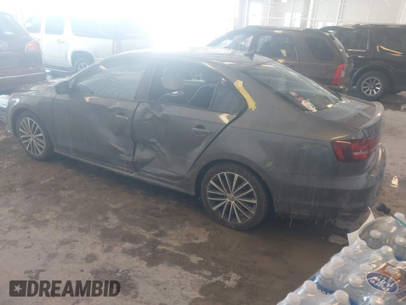 2016 Volkswagen Jetta Sport z VIN 3VWD17AJ9GM250243, wystawiony jako IAAI lot #41618054 z przebiegiem 38 520 mil mil oraz . Historia ofert i sprzedaży dostępna na DreamBid. Obrazek 3.