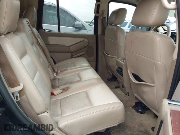 2008 Ford Explorer Eddie Bauer with VIN 1FMEU64E28UA69159, listed as a IAAI auction lot 42122400 with 188,002 mi miles. Bid and sale history available at carsss.com. Image 8.