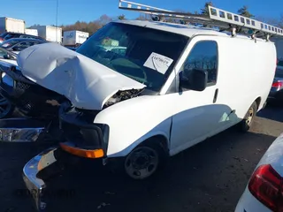 2008 Chevrolet City Express Cargo z VIN 1GCHG35K781152177, wystawiony jako IAAI lot #41070619 z przebiegiem Nie podano mil oraz . Historia ofert i sprzedaży dostępna na DreamBid. Obrazek 2.