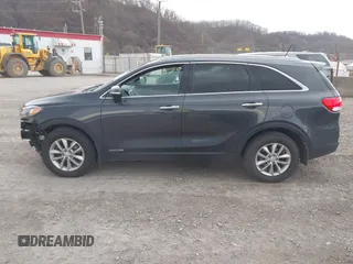 2018 Kia Sorento LX V6 with VIN 5XYPGDA57JG368022, listed as a IAAI auction lot 41853491 with 173,830 mi miles. Bid and sale history available at carsss.com. Image 14.