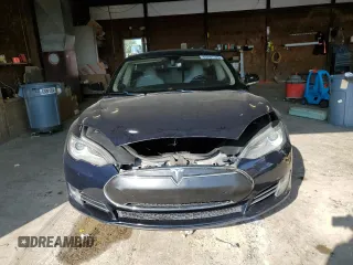 2014 Tesla Model S 60 with VIN 5YJSA1H16EFP43523, listed as a Copart auction lot 63291145 with Not provided miles and Clean title. Bid and sale history available at DreamBid. Image 5.
