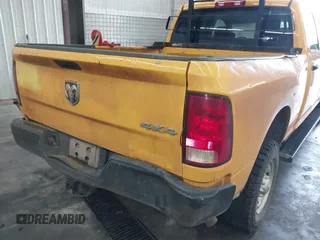 2017 Ram 2500 Tradesman z VIN 3C6TR5CT0HG711590, wystawiony jako IAAI lot #42516927 z przebiegiem 55 073 mil mil oraz . Historia ofert i sprzedaży dostępna na DreamBid. Obrazek 18.