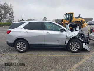 2019 Chevrolet Equinox LT with VIN 3GNAXKEV1KS641340, listed as a IAAI auction lot 41890412 with 72,445 mi miles and . Bid and sale history available at carsss.com. Image 13.