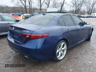 2019 Alfa Romeo Giulia Ti z VIN ZARFANBN8K7601203, wystawiony jako IAAI lot #41206418 z przebiegiem 4 000 mil mil oraz . Historia ofert i sprzedaży dostępna na DreamBid. Obrazek 4.