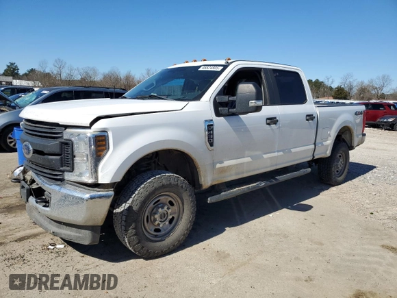 2018 Ford Super Duty F-250 SRW XL with VIN 1FT7W2B67JEB63260, listed as a Copart auction lot 46824805 with 128,347 mi miles and Salvage Title. Bid and sale history available at carsss.com. Image 1.