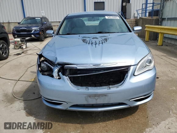 2013 Chrysler 200 Touring with VIN 1C3CCBBB6DN773065, listed as a Copart auction lot 54516905 with 225,804 mi miles and Salvage Title. Bid and sale history available at DreamBid. Image 5.