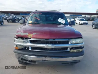 2002 Chevrolet Tahoe LS with VIN 1GNEC13V02R224336, listed as a IAAI auction lot 41258584 with 295,062 mi miles. Bid and sale history available at carsss.com. Image 12.