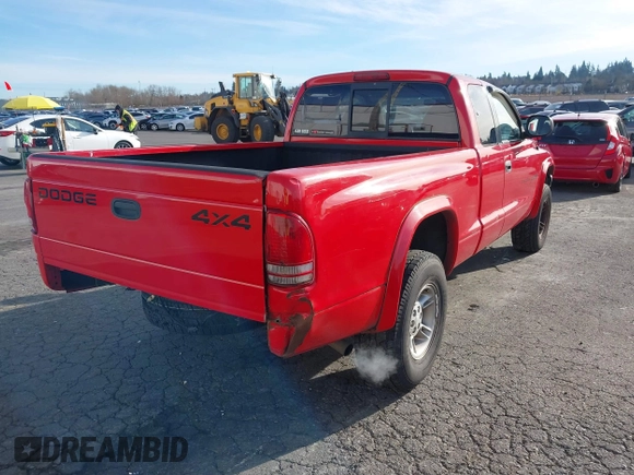 1999 Dodge Dakota SLT with VIN 1B7GG22XXXS290116, listed as a IAAI auction lot 41372636 with 132,112 mi miles and . Bid and sale history available at carsss.com. Image 4.