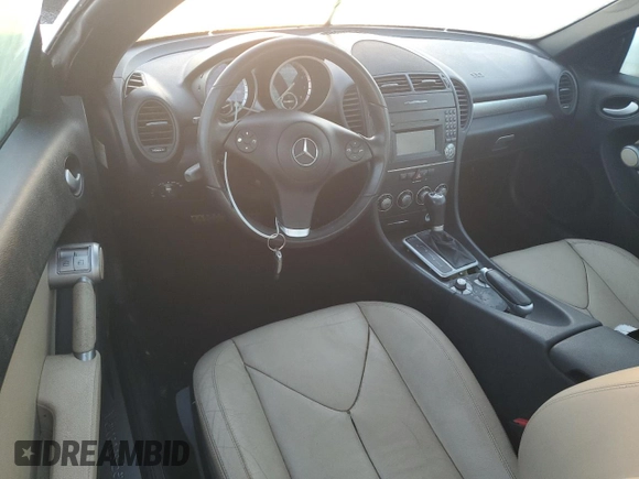 2009 Mercedes-Benz SLK-Class 3.0L with VIN WDBWK54F29F204033, listed as a Copart auction lot 75133864 with 0 mi miles and Salvage Title. Bid and sale history available at carsss.com. Image 8.