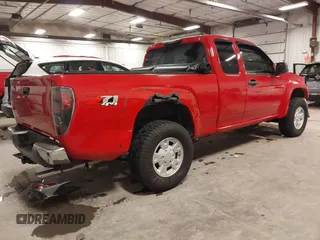2004 Chevrolet Colorado LS Z71 with VIN 1GCDT196848217020, listed as a IAAI auction lot 41353113 with 179,195 mi miles. Bid and sale history available at carsss.com. Image 4.