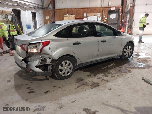 2013 Ford Focus S with VIN 1FADP3E28DL118879, listed as a IAAI auction lot 41415759 with NaN miles. Bid and sale history available at carsss.com. Image 4.