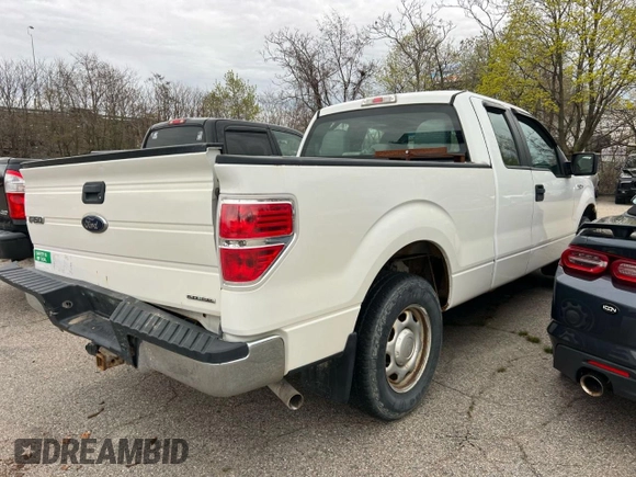 2013 Ford F-150 XL with VIN 1FTEX1CM2DFC21544, listed as a Copart auction lot 55329995 with 176,836 mi miles and Clean Title. Bid and sale history available at carsss.com. Image 3.