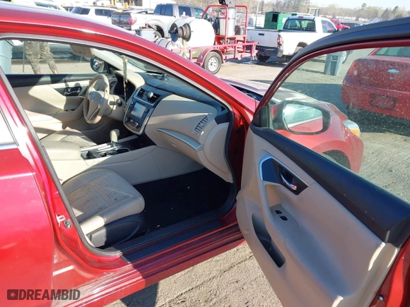 2016 Nissan Altima 2.5 SL with VIN 1N4AL3AP8GC147545, listed as a IAAI auction lot 41892714 with 70,991 mi miles. Bid and sale history available at carsss.com. Image 5.