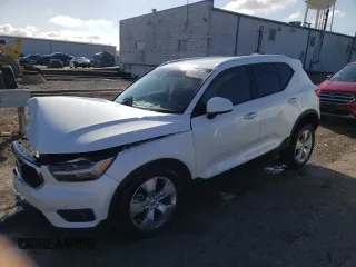 2022 Volvo XC40 Momentum with VIN YV4AC2HK1N2769628, listed as a Copart auction lot 43742963 with 11,809 mi miles and . Bid and sale history available at DreamBid. Image 1.