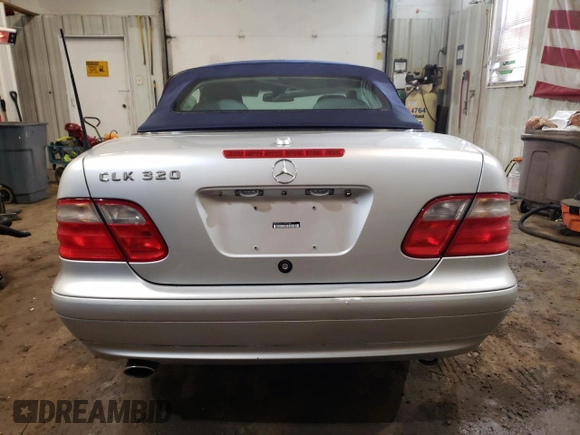 2001 Mercedes-Benz CLK 320/430 z VIN WDBLK65G01T079748, wystawiony jako Copart lot #50126715 z przebiegiem 120 266 mil mil oraz Szkoda całkowita • Salvage title. Historia ofert i sprzedaży dostępna na DreamBid. Obrazek 6.