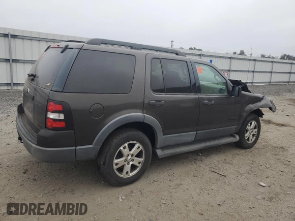 2006 Ford Explorer XLT z VIN 1FMEU73E56UB09853, wystawiony jako Copart lot #48942585 z przebiegiem 154 653 mil mil oraz Szkoda całkowita • Salvage title. Historia ofert i sprzedaży dostępna na DreamBid. Obrazek 3.