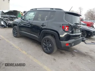 2017 Jeep Renegade Latitude with VIN ZACCJBBB8HPE73414, listed as a IAAI auction lot 41830671 with 105,227 mi miles. Bid and sale history available at carsss.com. Image 3.
