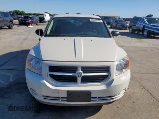 2008 Dodge Caliber SE z VIN 1B3HB28B08D635448, wystawiony jako Copart lot #53859305 z przebiegiem 237 653 mil mil oraz Czysty tytuł • Clean title. Historia ofert i sprzedaży dostępna na DreamBid. Obrazek 5.