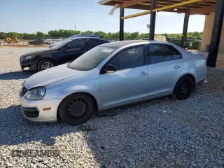 2005 Volkswagen Jetta 2.5L с VIN 3VWSF71KX5M616418, выставлен на аукционе Copart как лот 53319595 с пробегом 279 284 миль миль и Списание • Salvage title. История ставок и продаж доступна на DreamBid. Изображение 1.