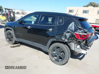 2018 Jeep Compass Latitude with VIN 3C4NJCBB3JT501939, listed as a IAAI auction lot 41670306 with 93,767 mi miles. Bid and sale history available at carsss.com. Image 3.