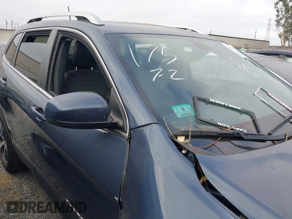 2019 Jeep Cherokee Limited with VIN 1C4PJMDX4KD400228, listed as a IAAI auction lot 42533145 with 64,537 mi miles and . Bid and sale history available at DreamBid. Image 14.