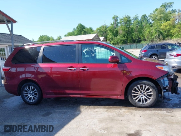 2020 Toyota Sienna XLE Auto Access Seat with VIN 5TDYZ3DCXLS031692, listed as a IAAI auction lot 42138270 with 71,971 mi miles and . Bid and sale history available at DreamBid. Image 14.