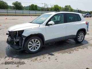 2015 Volkswagen Tiguan S z VIN WVGAV7AX1FW607309, wystawiony jako Copart lot #60302915 z przebiegiem 141 462 mil mil oraz Szkoda całkowita • Salvage title. Historia ofert i sprzedaży dostępna na DreamBid. Obrazek 1.