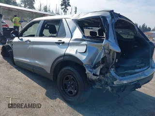2020 Ford Police Interceptor z VIN 1FM5K8AC1LGC94166, wystawiony jako IAAI lot #42526680 z przebiegiem Nie podano mil oraz . Historia ofert i sprzedaży dostępna na DreamBid. Obrazek 3.