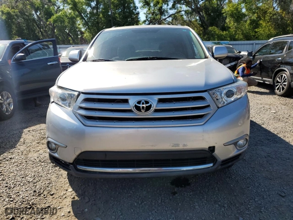2011 Toyota Highlander with VIN 5TDZA3EH5BS010561, listed as a Copart auction lot 50396555 with 190,425 mi miles and Salvage Title. Bid and sale history available at carsss.com. Image 5.