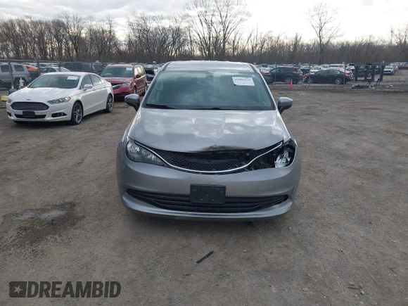 2018 Chrysler Pacifica Touring with VIN 2C4RC1DGXJR177738, listed as a IAAI auction lot 41895939 with 194,788 mi miles and . Bid and sale history available at DreamBid. Image 12.