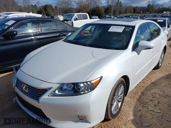 2014 Lexus ES with VIN JTHBK1GG2E2116094, listed as a IAAI auction lot 41728294 with 92,036 mi miles and . Bid and sale history available at carsss.com. Image 2.