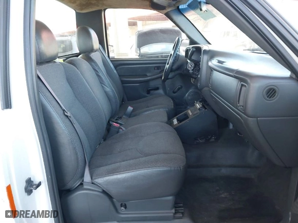 2003 Chevrolet Silverado 2500 Work Truck with VIN 1GCGC24U43Z321585, listed as a IAAI auction lot 41850855 with NaN miles. Bid and sale history available at carsss.com. Image 5.